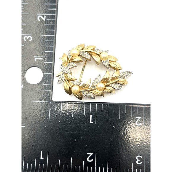 Vintage PANETTA Brooch Rhinestones Faux Pearl Wreath Swirl Pin Brooch - Picture 6 of 10
